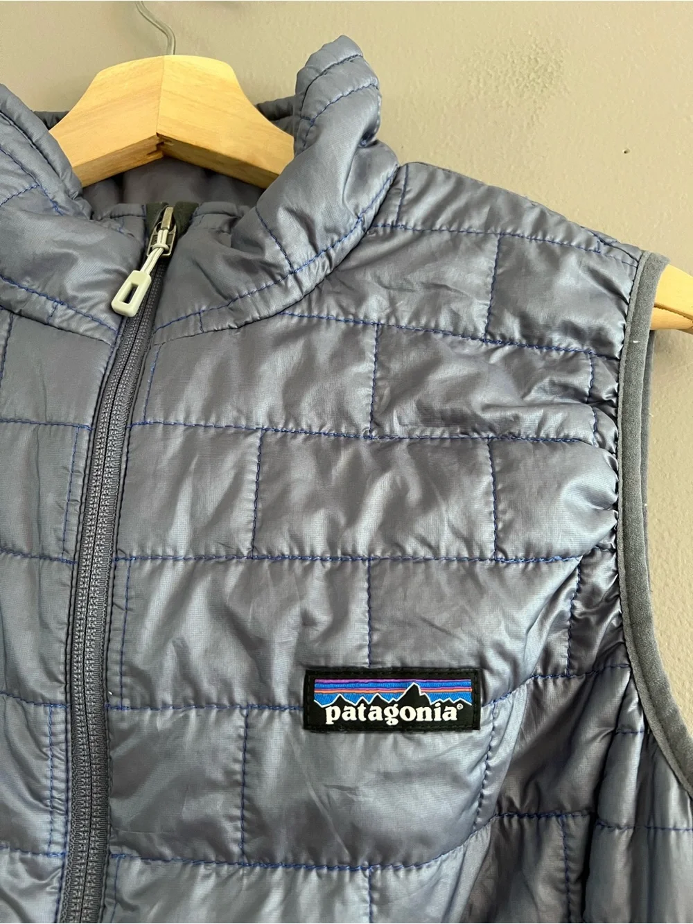 Patagonia Women’s Nano Puff Full Zip Vest Size Large Purple Primaloft STY84247 - Picture 4 of 15
